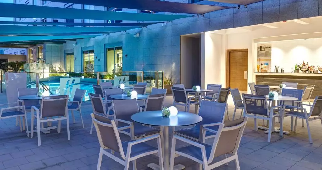 Holiday Inn